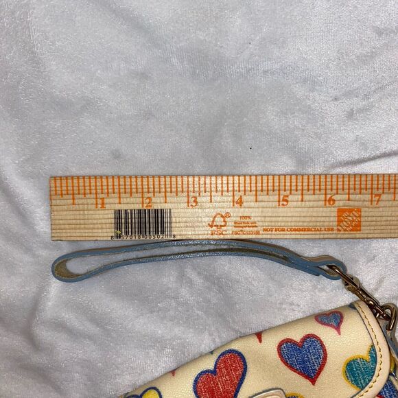 Vintage Hearts Dooney And Bourke Wristlet Wallet Pouch - Picture 10 of 12